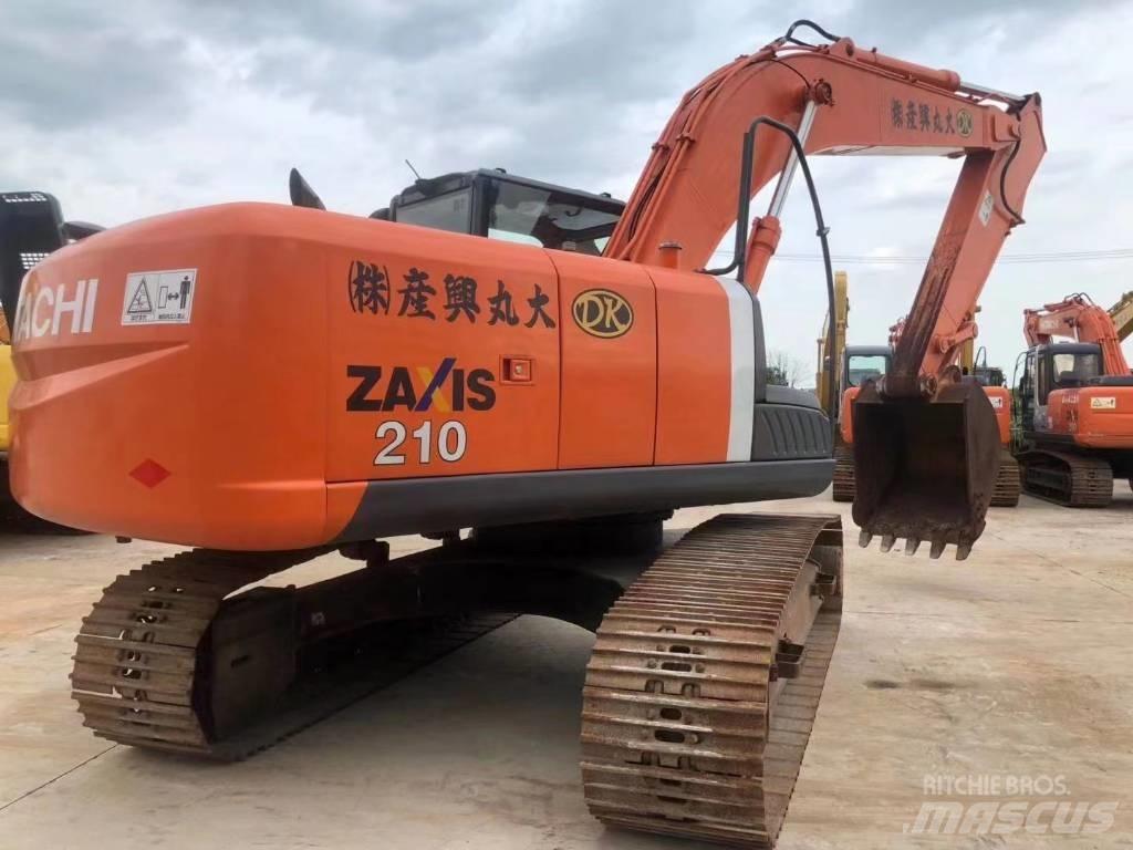 Hitachi ZX 210 Gravemaskiner på larvebånd
