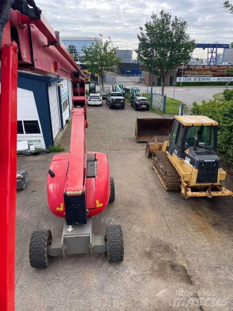 JLG 800 AJ Bomlifte med knækarm