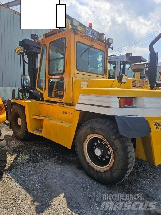 Hyundai 100D Gaffeltrucks - andre