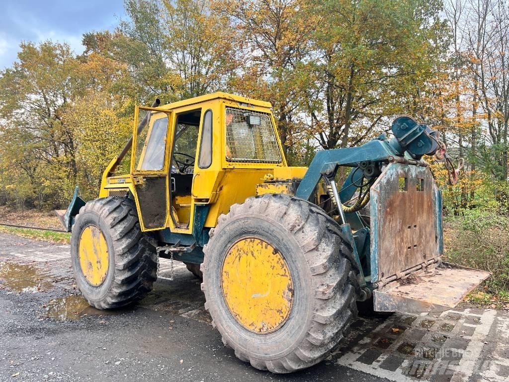 HSM 906 Skovbrugstraktorer