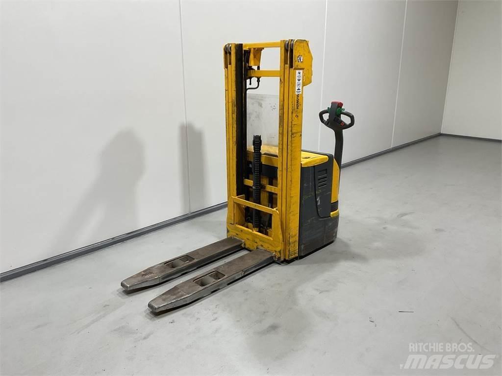 Jungheinrich EJC12 Selvkørende stablere
