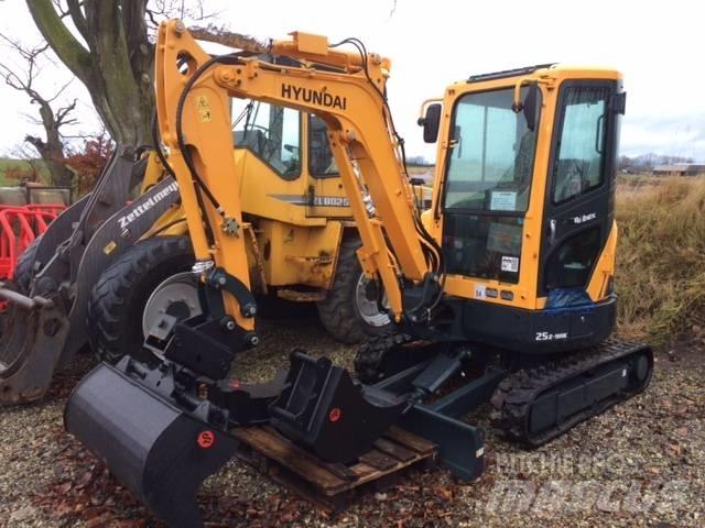 Hyundai R25 AK Minigravemaskiner