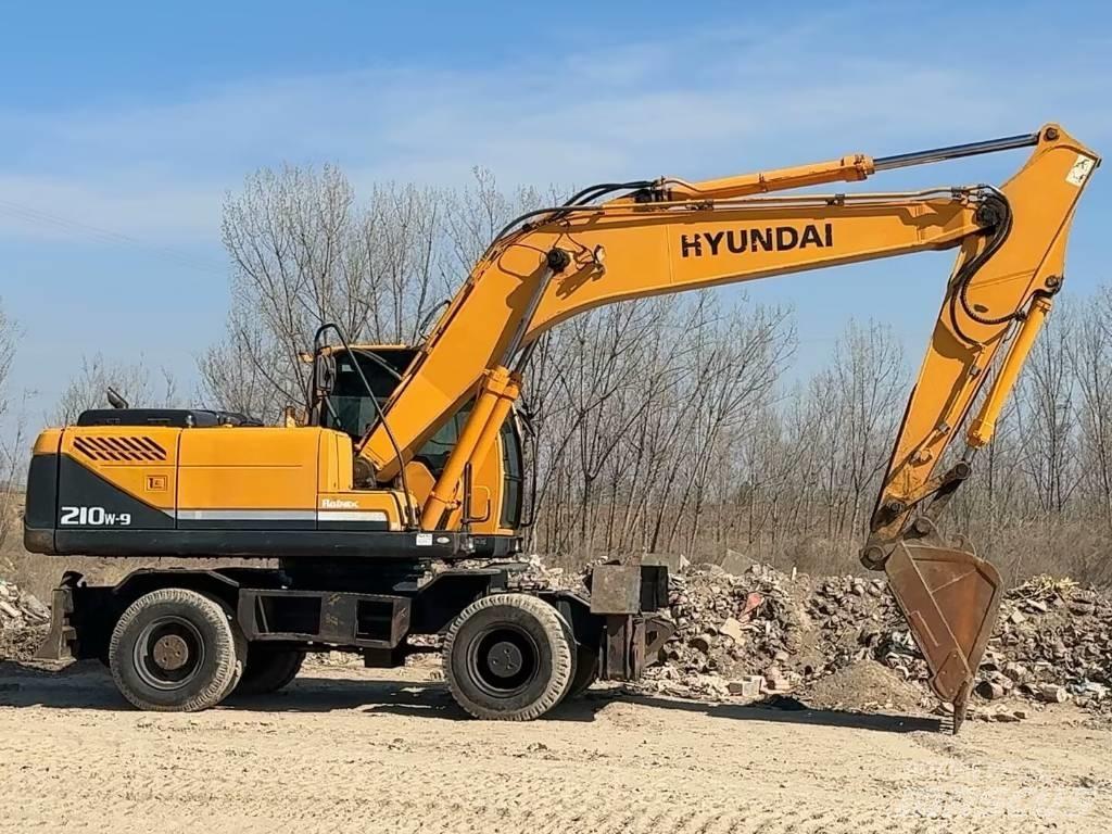 Hyundai R210W-9 Gravemaskiner på hjul
