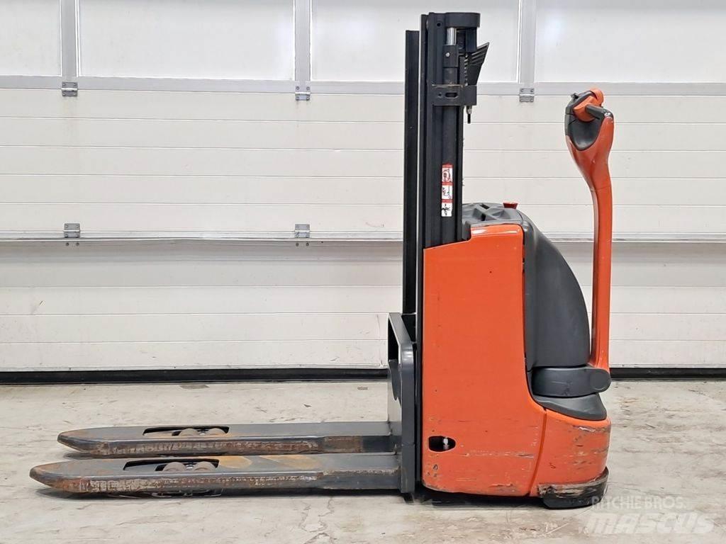 Linde L10 Gaffelstabler med gående fører