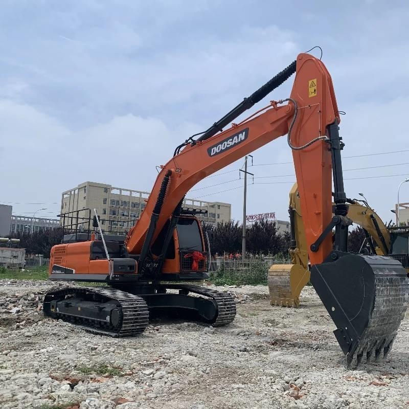 Doosan DX 300 Gravemaskiner på larvebånd