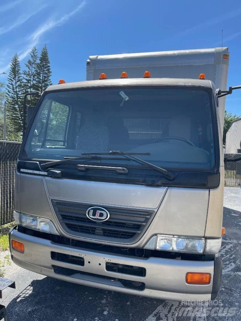 Nissan UD Fast kasse