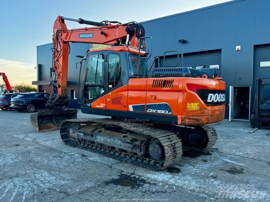 Doosan DX 180 LC Gravemaskiner på larvebånd
