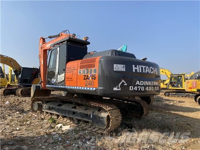 Hitachi ZX240 Gravemaskiner på larvebånd