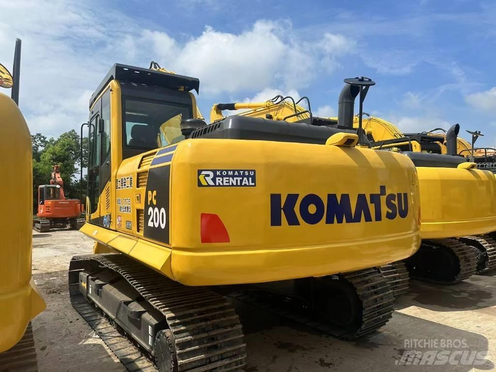 Komatsu PC 200 Gravemaskiner på larvebånd