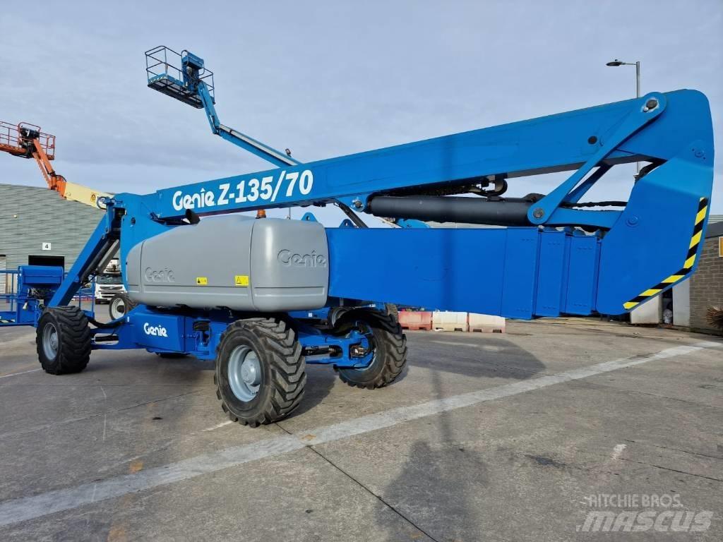 Genie Z 135/70 Bomlifte med knækarm