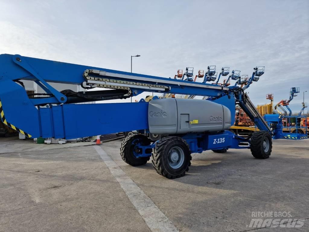 Genie Z 135/70 Bomlifte med knækarm