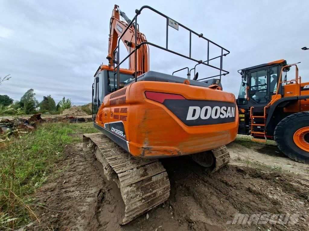 Doosan DX 225 LC-5 Gravemaskiner på larvebånd