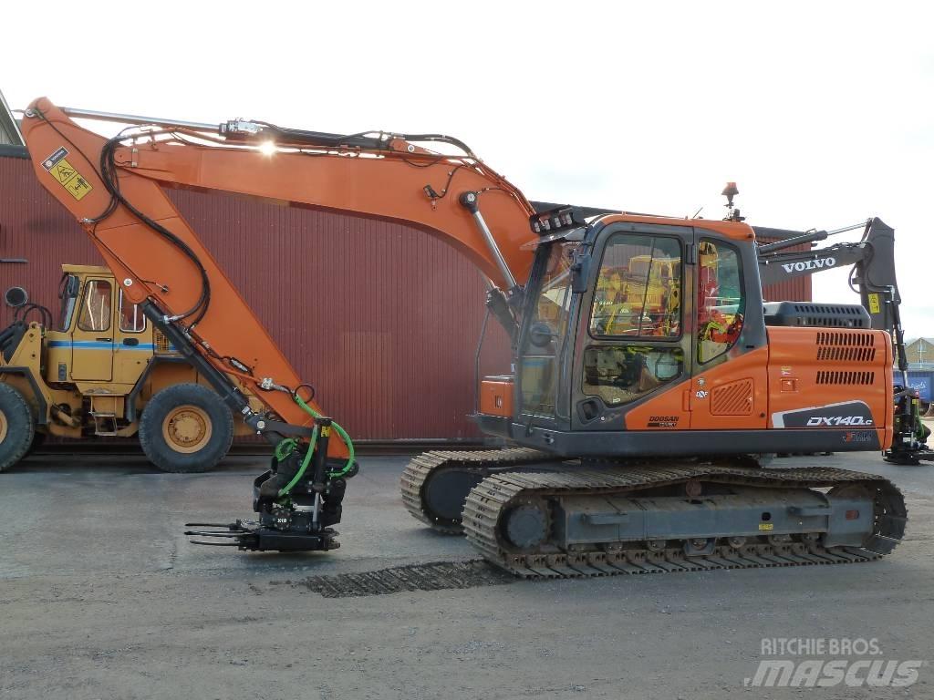 Doosan DX140LC-5 Gravemaskiner på larvebånd