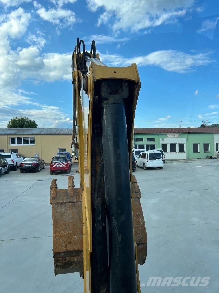 CAT 444F Rendegravere