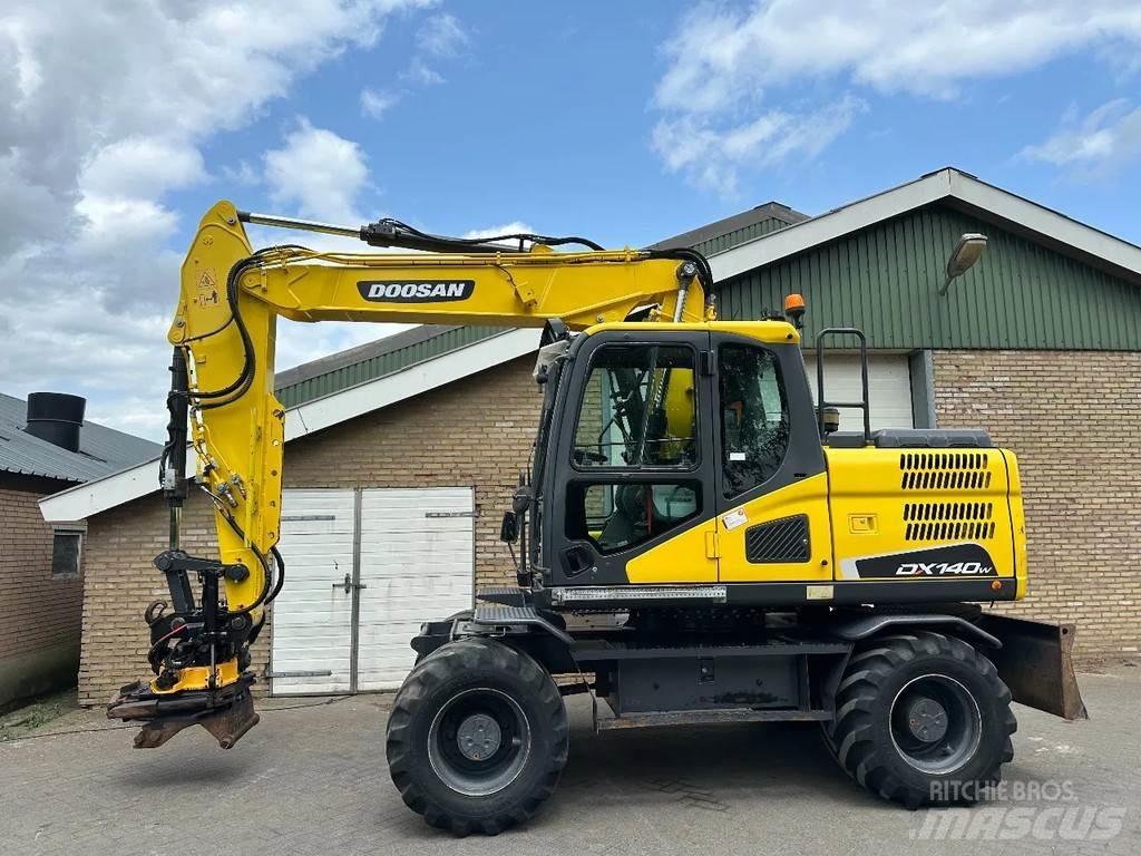 Doosan DX140W-5 Gravemaskiner på hjul