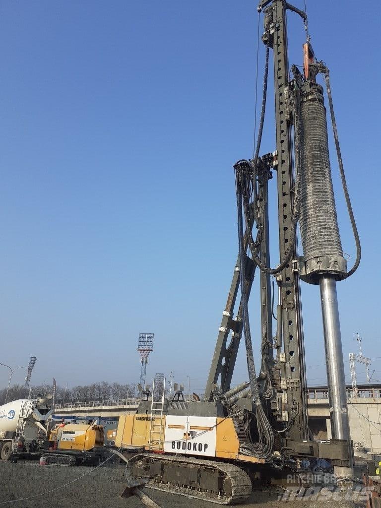 Liebherr LRB255 Pæle- og rammemaskiner