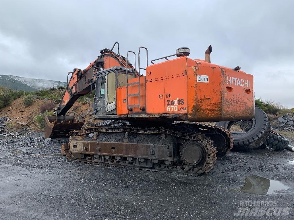 Hitachi 670 LCH-3 Gravemaskiner på larvebånd