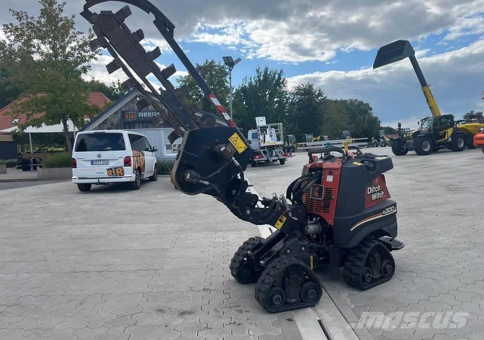 Ditch Witch R300 Bælte-tipvogn