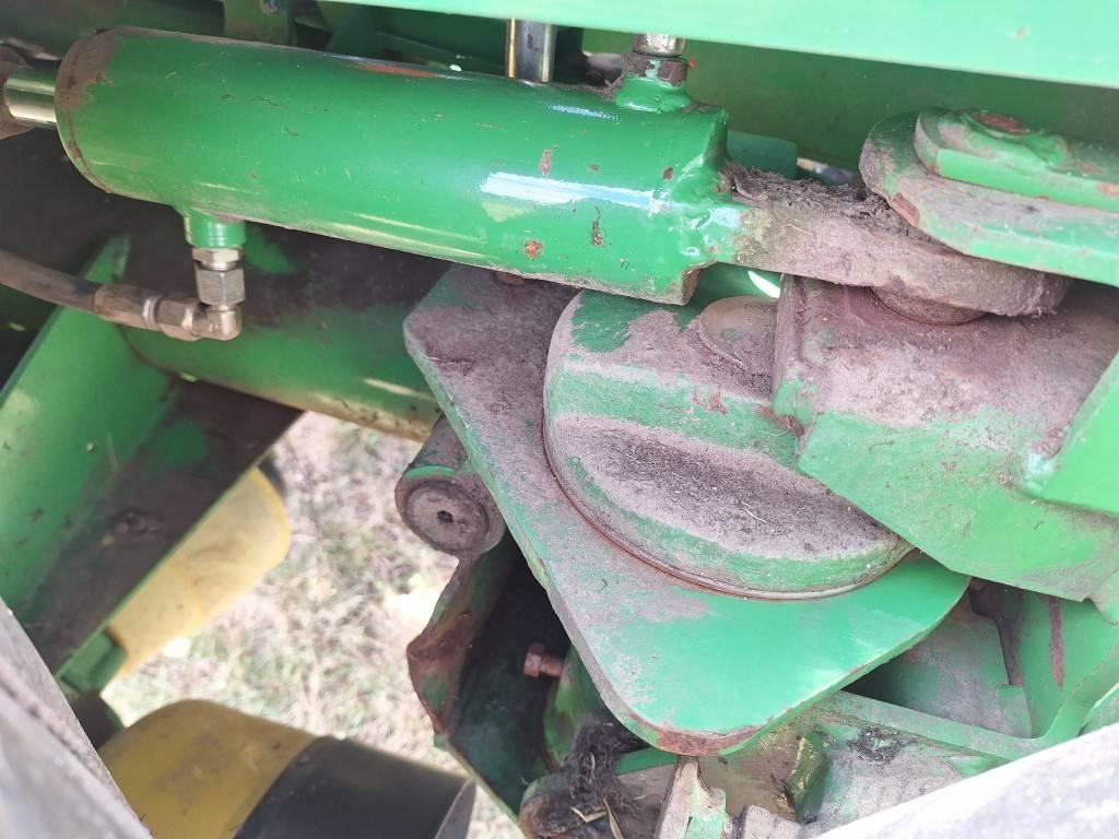 John Deere 328 Kombihøstere