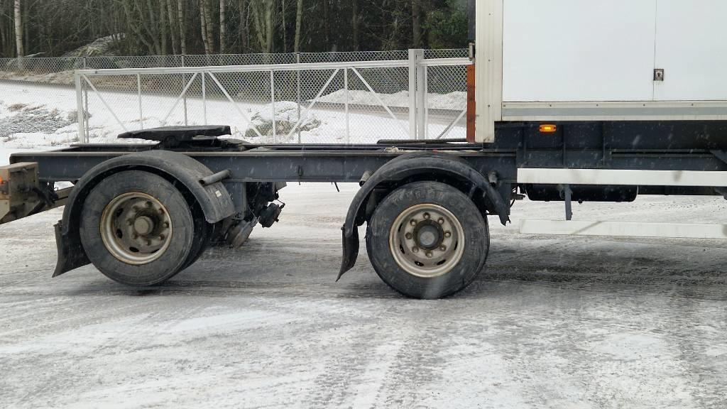 Parator SVX15-20 Semi-trailer med fast kasse