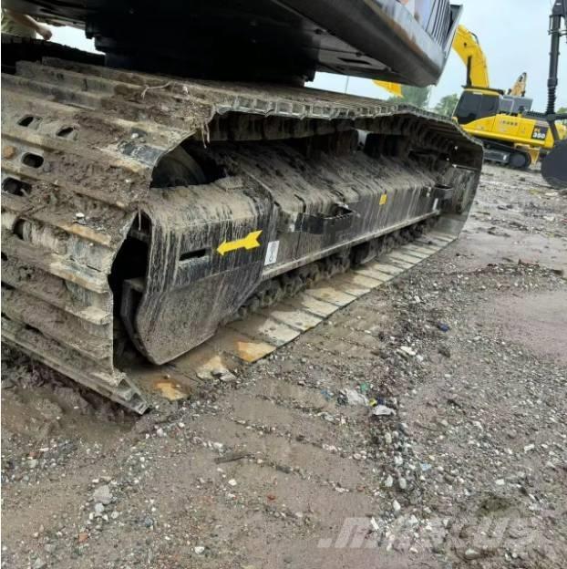 Hitachi ZX200 Gravemaskiner på larvebånd