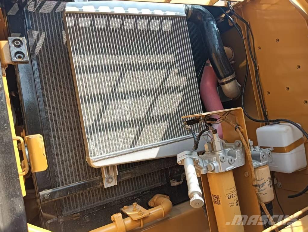 CAT 330 D Gravemaskiner på larvebånd