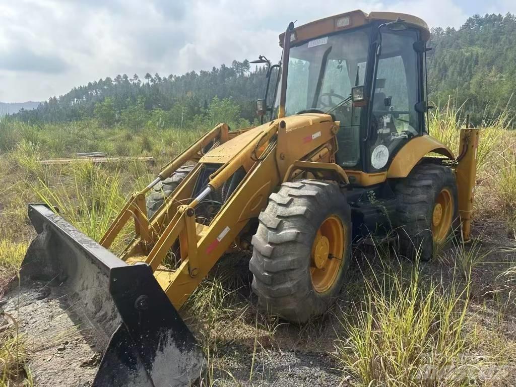 JCB 4 CX Gravemaskiner på larvebånd