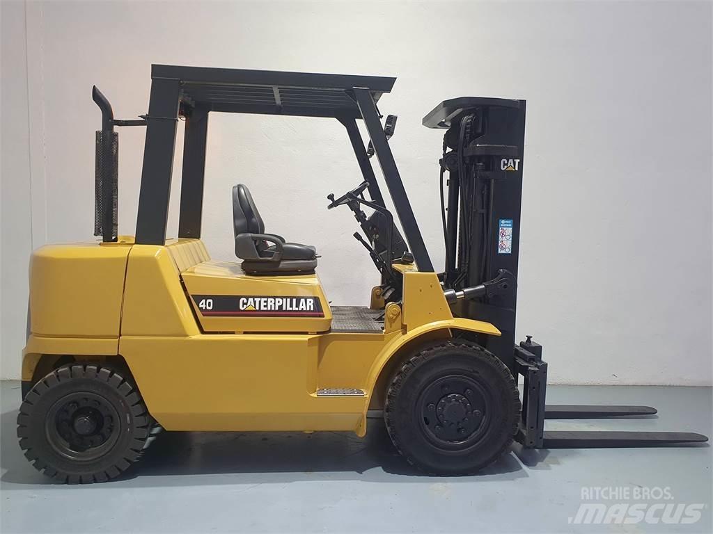 CAT DP40K MC Diesel gaffeltrucks