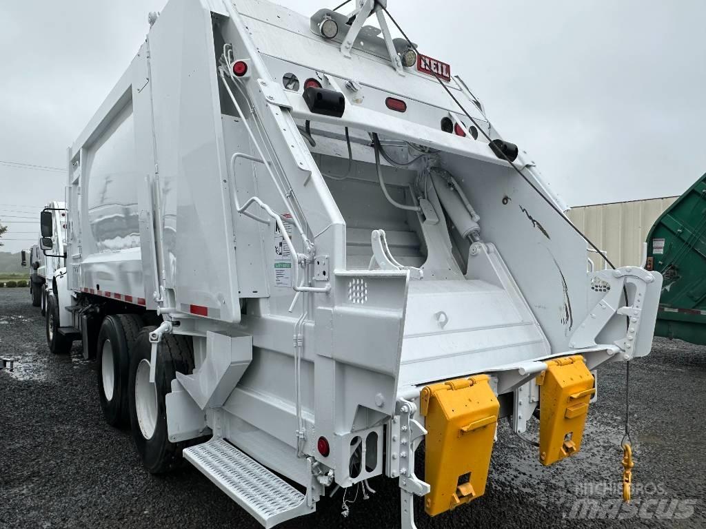 Freightliner M2 Renovationslastbiler