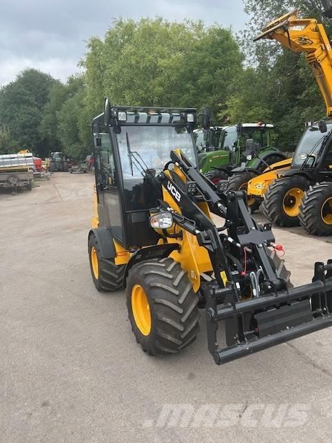 JCB 403 PLUS Teleskoplæssere til landbrug