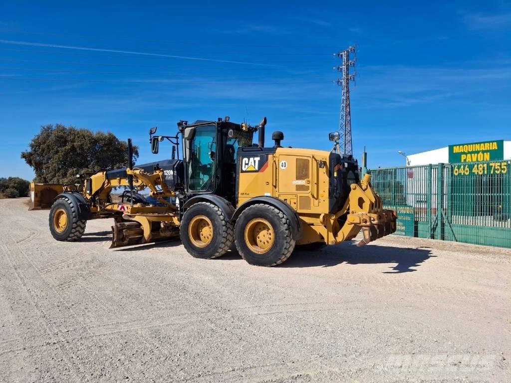 CAT 120 M 2 AWD Vejhøvle / Gradere