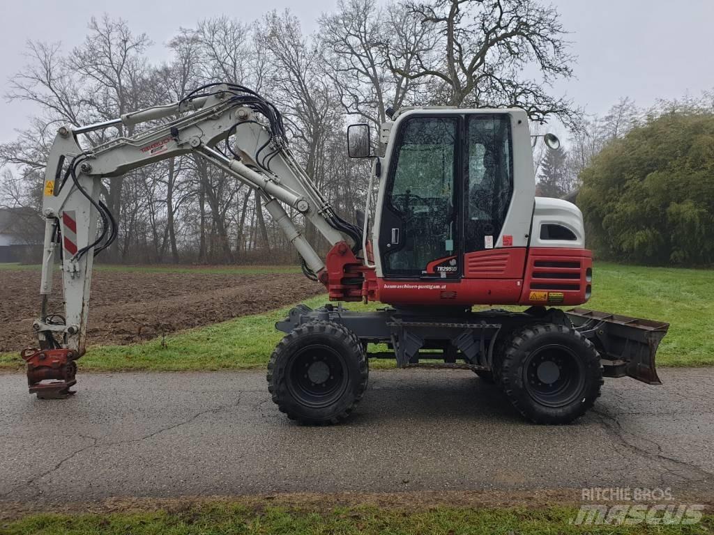 Takeuchi TB 295 W Gravemaskiner på hjul