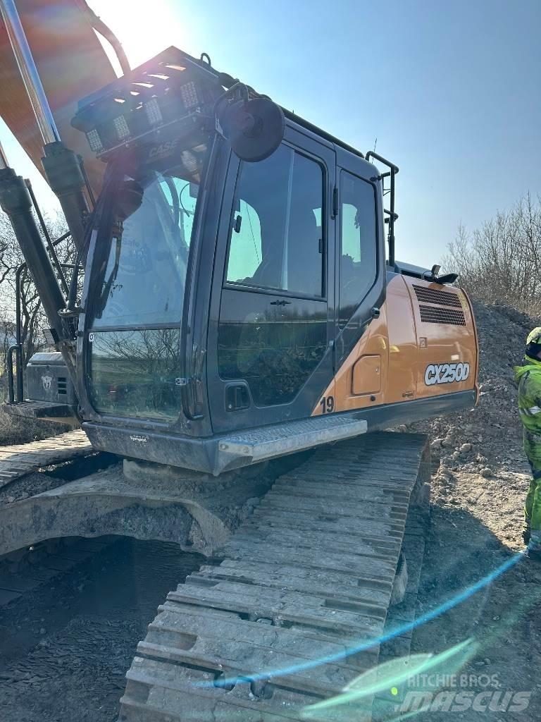 CASE CX 250 D Gravemaskiner på larvebånd