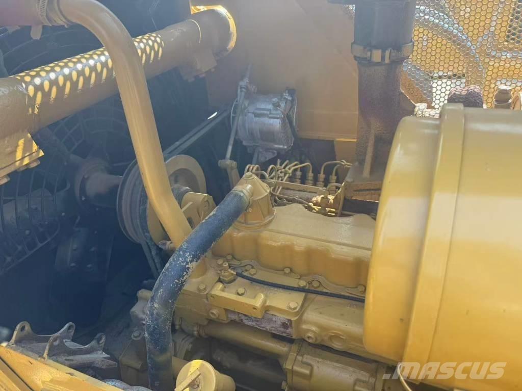 CAT D 6 G Bulldozer på larvebånd
