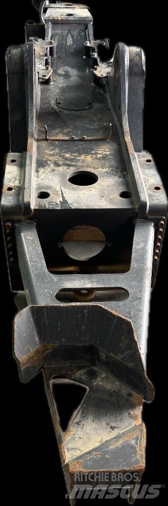 Ponsse Bear 8W Chassis og suspension
