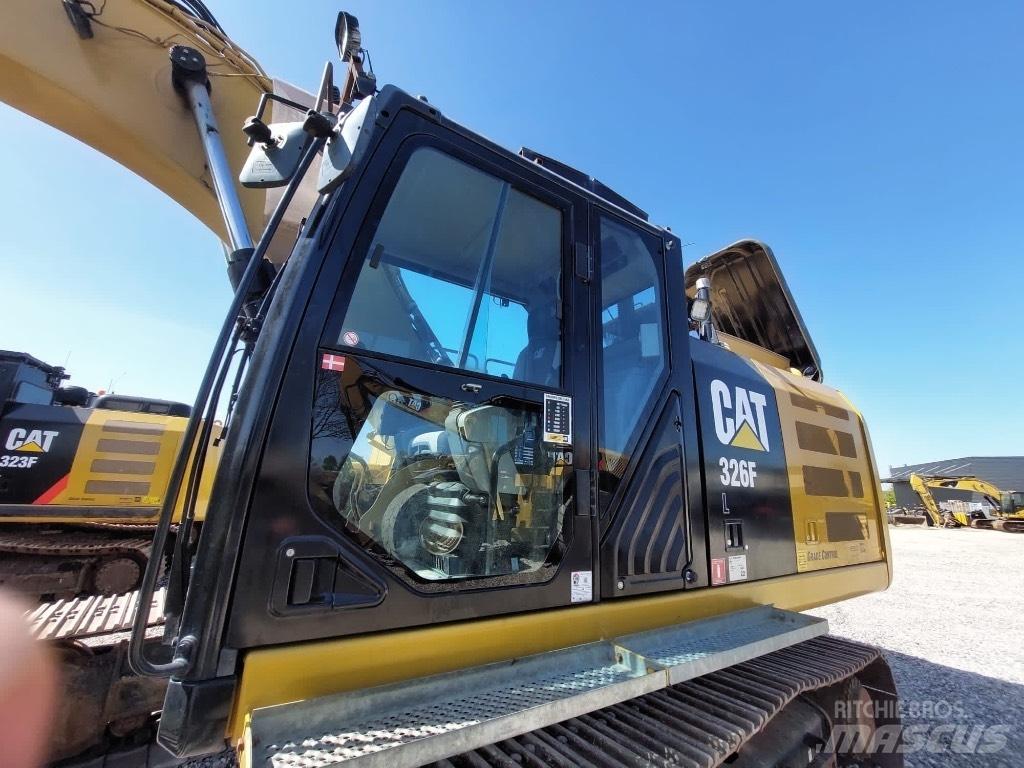 CAT 326 F L Gravemaskiner på larvebånd