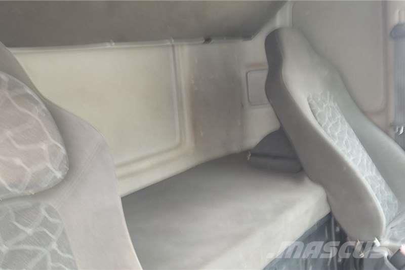 Daewoo KL3TX Andre lastbiler