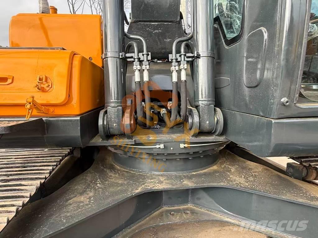 Hyundai R220-9s LC Gravemaskiner på larvebånd