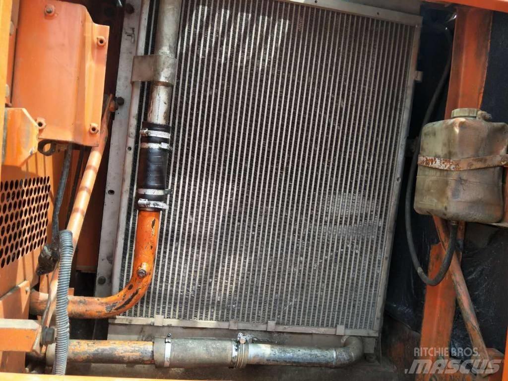 Doosan DX 225 LC Gravemaskiner på larvebånd