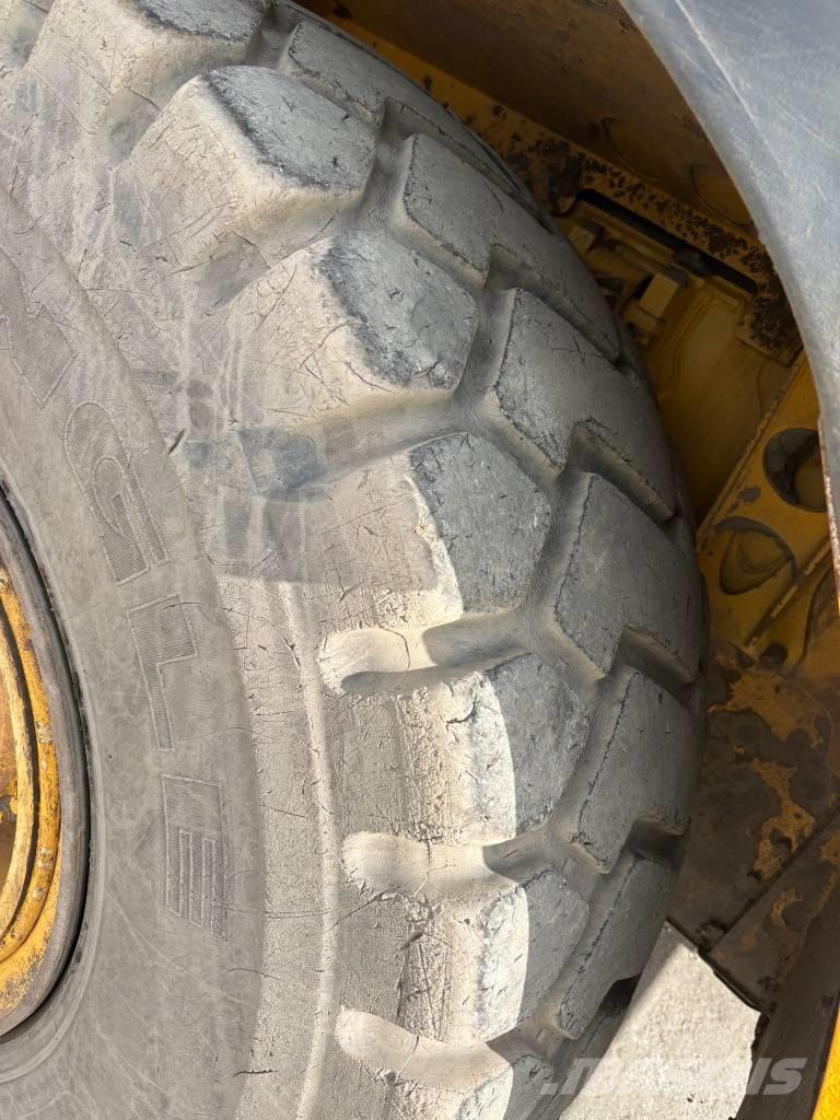 Bell B 30 E Terrængående lastbiler