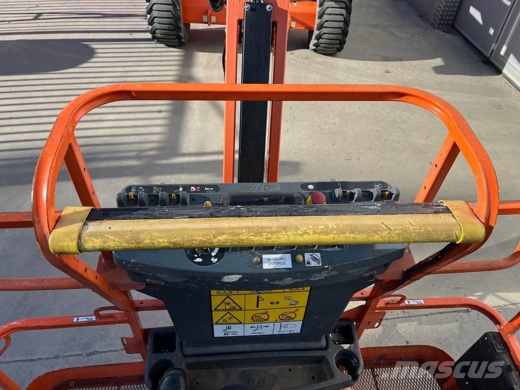 JLG 520 AJ Bomlifte med knækarm
