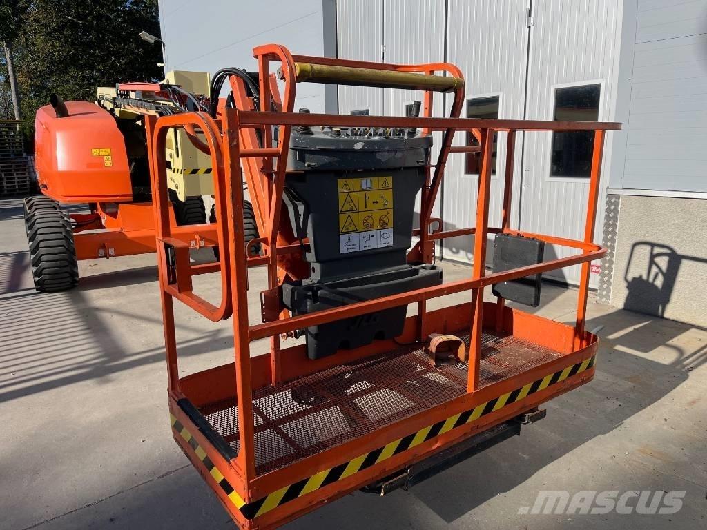 JLG 520 AJ Bomlifte med knækarm