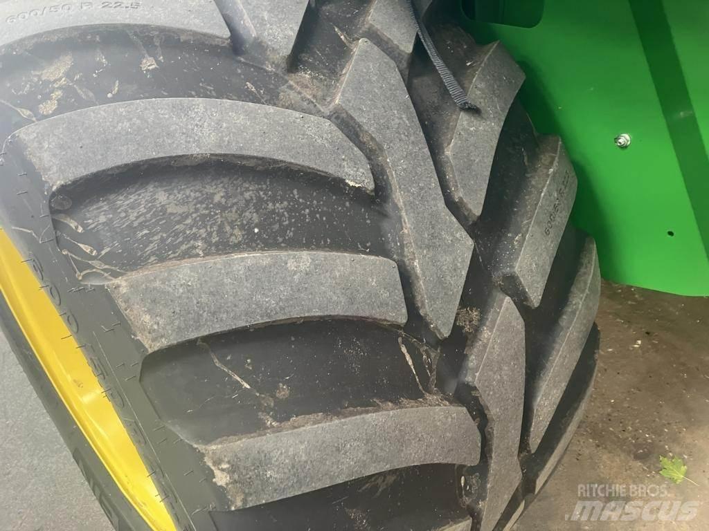 John Deere V461R Rundballe-pressere