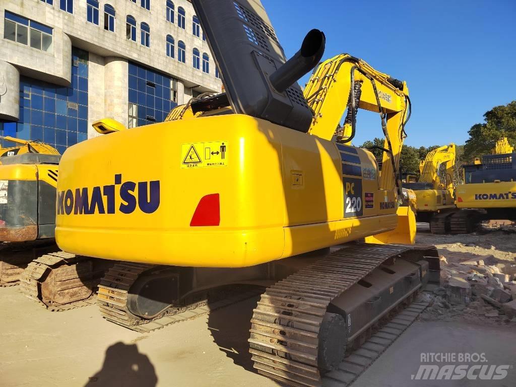Komatsu PC220-7 Gravemaskiner på larvebånd