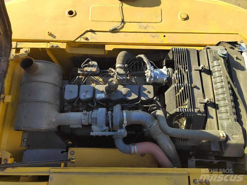 Komatsu PC220-7 Gravemaskiner på larvebånd