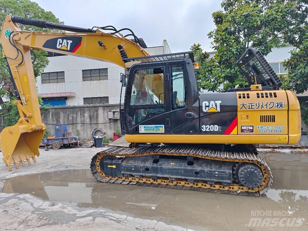 CAT 320 D2 Gravemaskiner på larvebånd