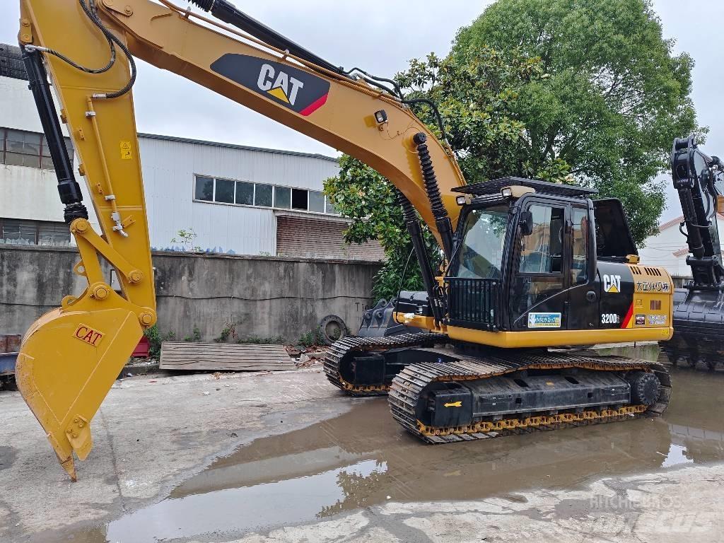 CAT 320 D2 Gravemaskiner på larvebånd
