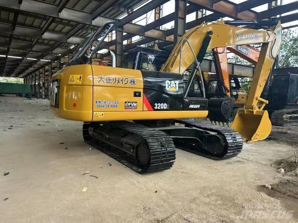 CAT 320 D2 Gravemaskiner på larvebånd