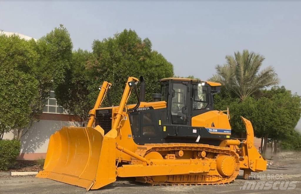 Dressta TD25M Bulldozer på larvebånd