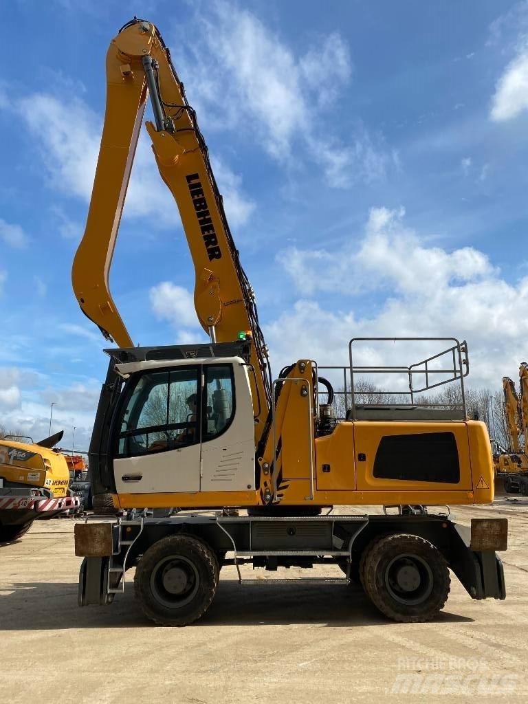 Liebherr LH 30 M Materialehåndteringsmaskiner